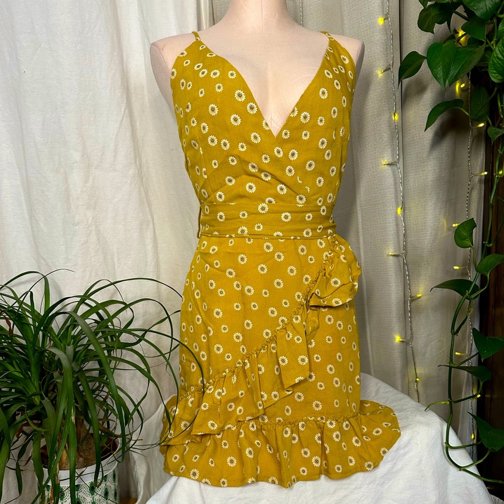 ✨5/25✨Tang Jing Rui Strappy Fitted Mini Sundress in Mustard